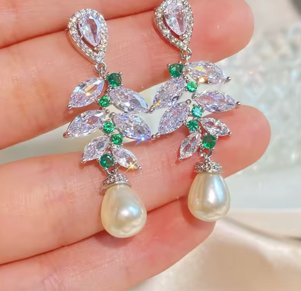 Elegant Cubic Zirconia Leaf Dangle Earrings for Women